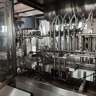 acheter SC Fabrique de fongicides et d'insecticides a réalisé une ligne d'emballage entièrement automatique pour les bouteilles agro-chimiques 1L-5L fabrication en ligne