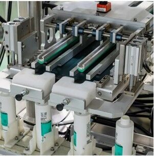 Acheter 100-1000 ml de ligne automatique intelligente de remplissage et de bouchonage chimique à grande vitesse fabrication en ligne