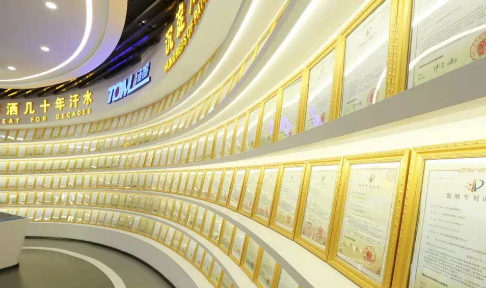 Ligne de production de remplissage de crème et d'onguent en vente chaude fabriquée en usine 5