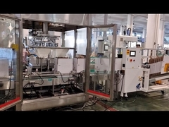 Machine automatique d'emballage de carton à grande vitesse qui ramasse les bouteilles dans une boîte en carton