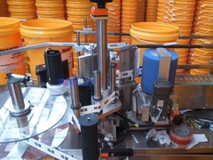Ligne de remplissage entièrement automatique pour les seaux ronds de lubrifiants de grand volume